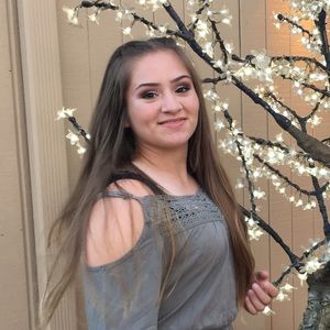 Meet your Posher, Alexandra