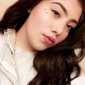 Meet your Posher, Nina