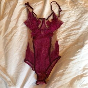 NWOT For Love & Lemons Ruby Floral Lace Bodysuit