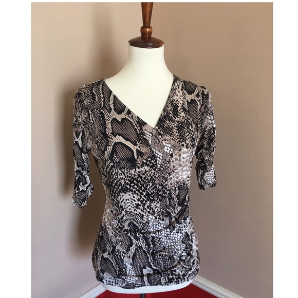 Women’s Printed Blouse - Picture 1 of 3