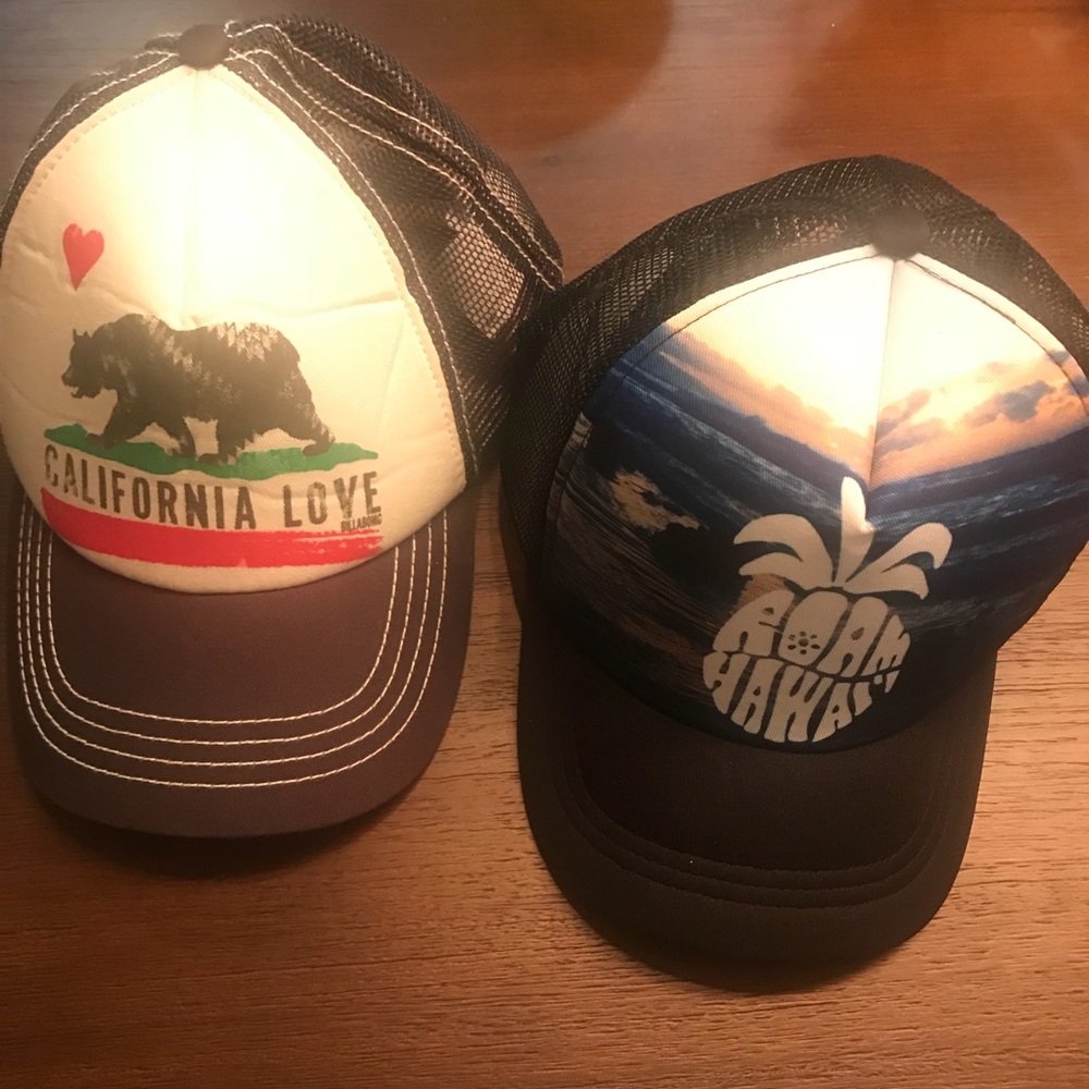 Set of roxy hats
