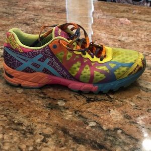 ASICS women’s shoes very nice shape