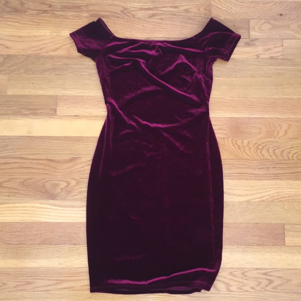 V- DAY SALE- FALL & WINTER: 🛍 Maroon velvet Christmas/ Winter dress from 344