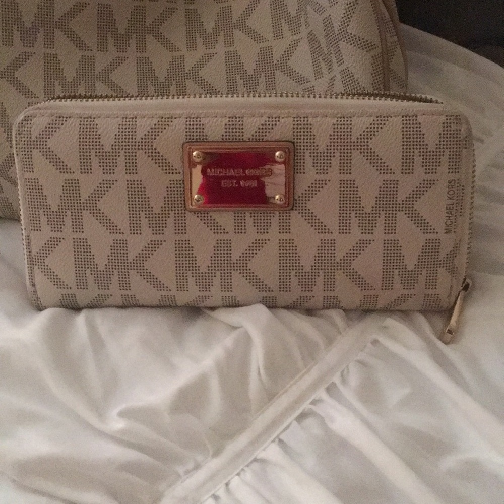 Michael Kors purse and wallet - Picture 5 of 5