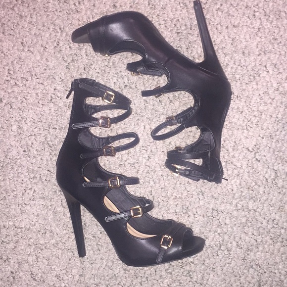 🍍HP🍍 Sexy strappy multi-buckle heels - Picture 5 of 8