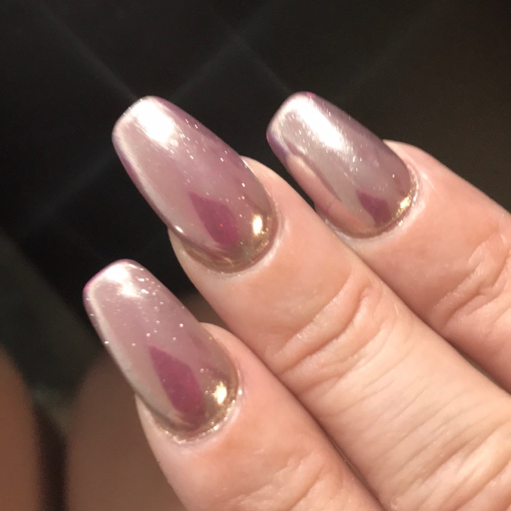 UV Gel Chrome Rose Gold Nails