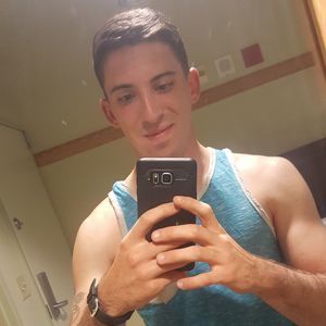 Meet your Posher, Zachary