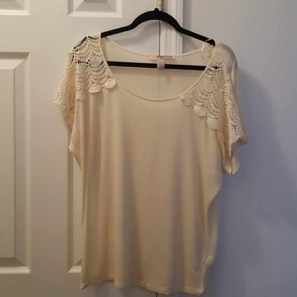Forever 21 Cream Rayon Lace Blouse
