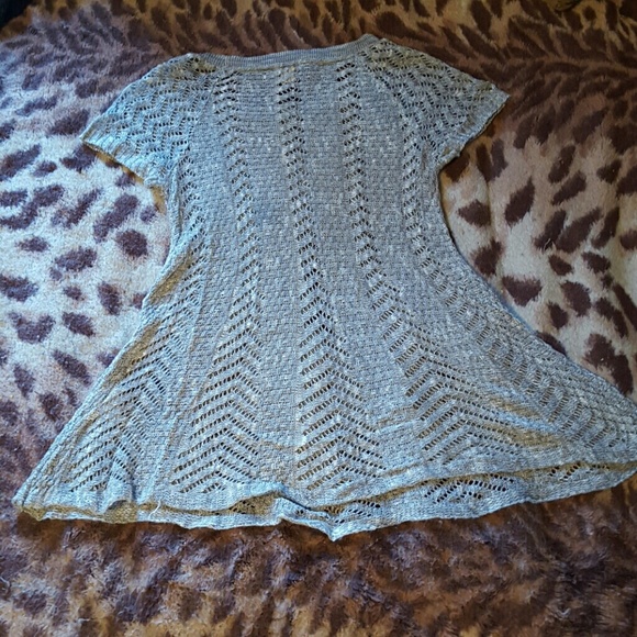 Mossimo Top - Picture 2 of 3