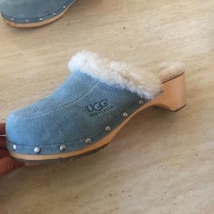UGG WOMENS CLOGS NEW SIZE 7
