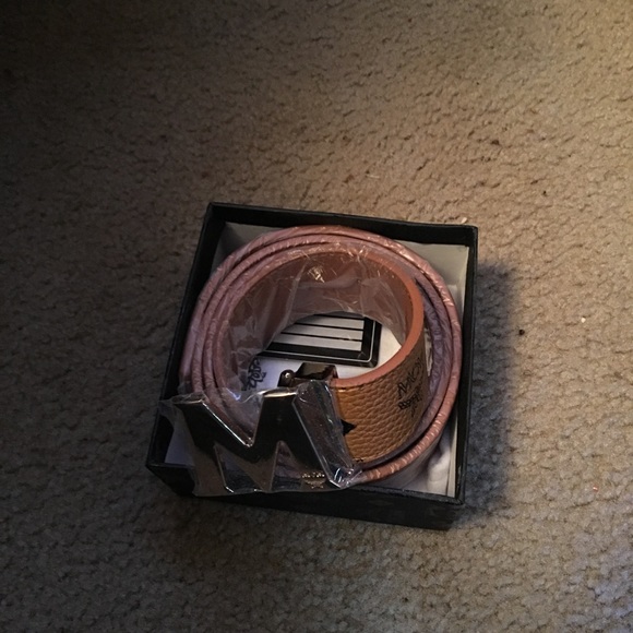 Belts - Picture 1 of 3