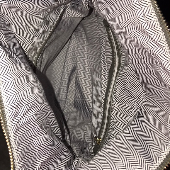 Cross-body bag - Picture 2 of 3