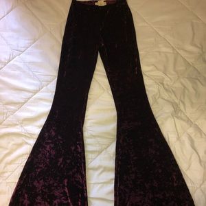 Fitted bell bottom legging pants