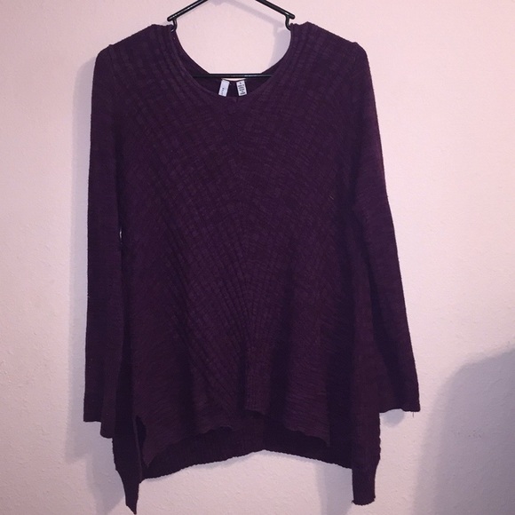 Sweaters - Women’s long sleeve blouse/ sweater thingy