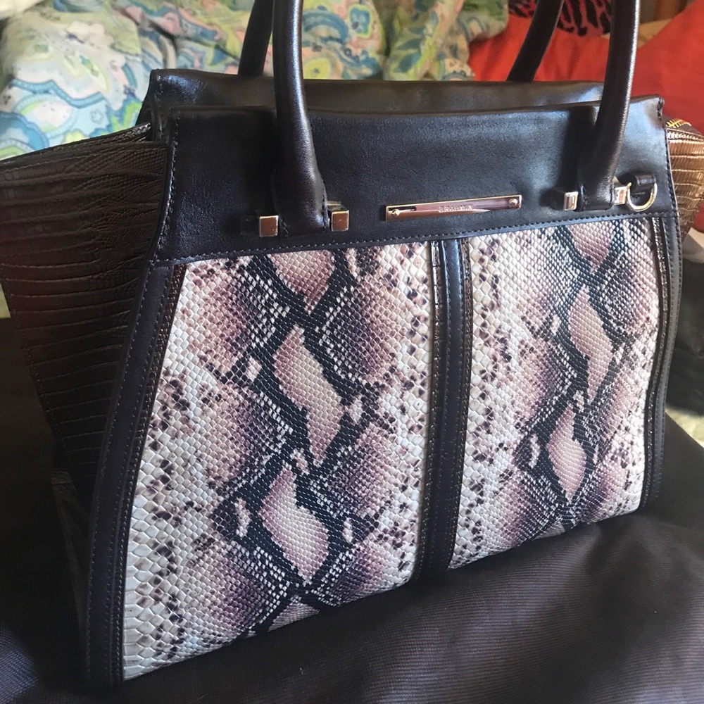 Rare Brahmin Priscilla Satchel leather bag. New!