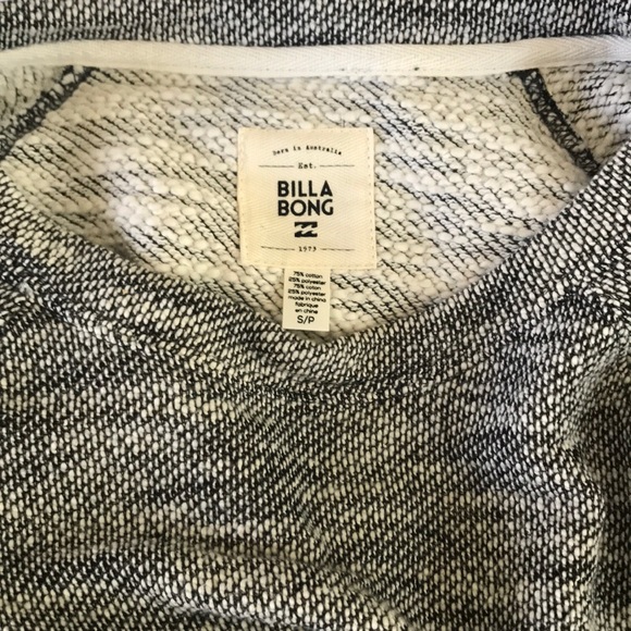 Billabong sweater brand new never worn. - Picture 3 of 4