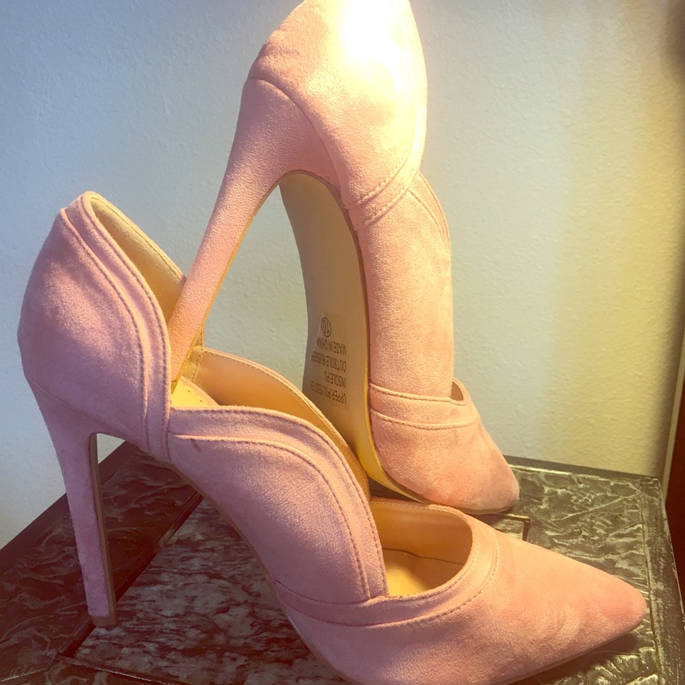 Brand new pink heels 💕💋