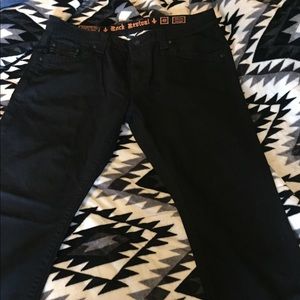 Men’s Rock Revival jean