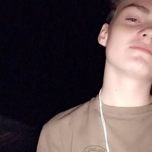 Meet your Posher, Dakota