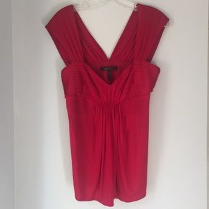 BCBG MAXAZRIA red top Medium beautiful