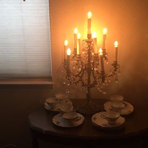 Antique table top chandelier and vintage tea cups