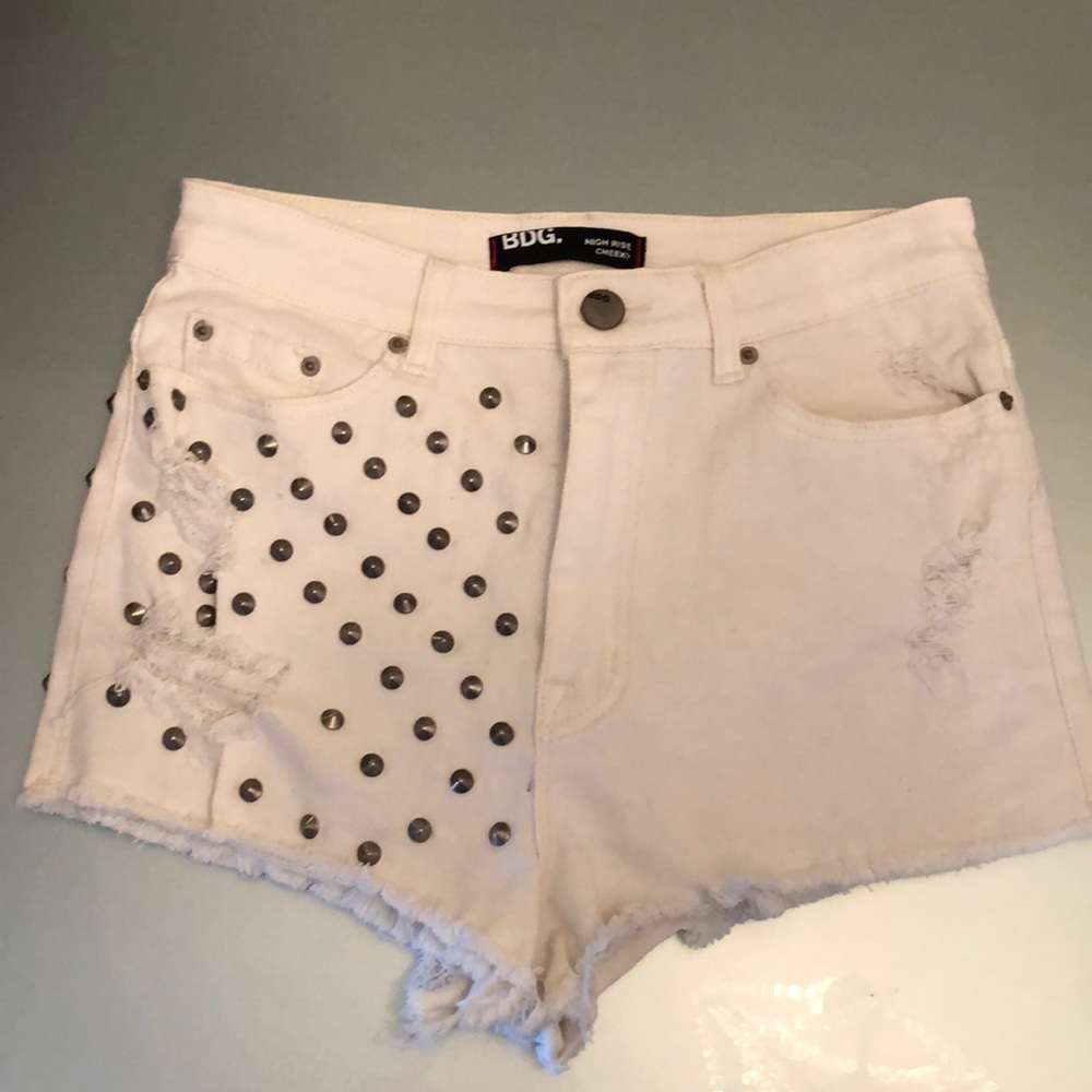 BDG / Urban Outfitters studded denim shorts Sz.29