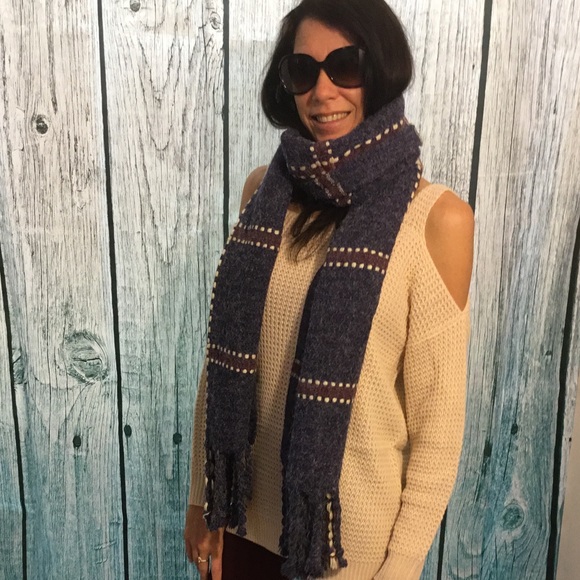 Price Drop! Navy Chunky Plaid Blanket Scarf - Picture 3 of 4