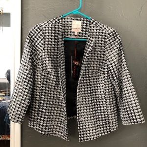 The limited blazer, scandal line!