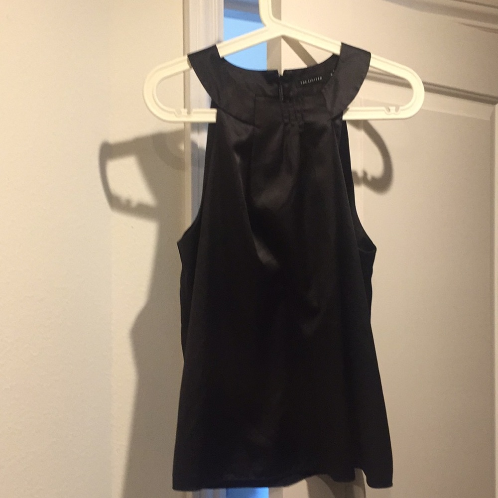 Size M Limited sleeveless blouse