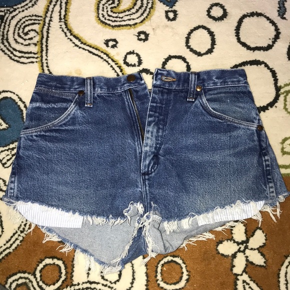 High wasted UO shorts - Picture 1 of 3