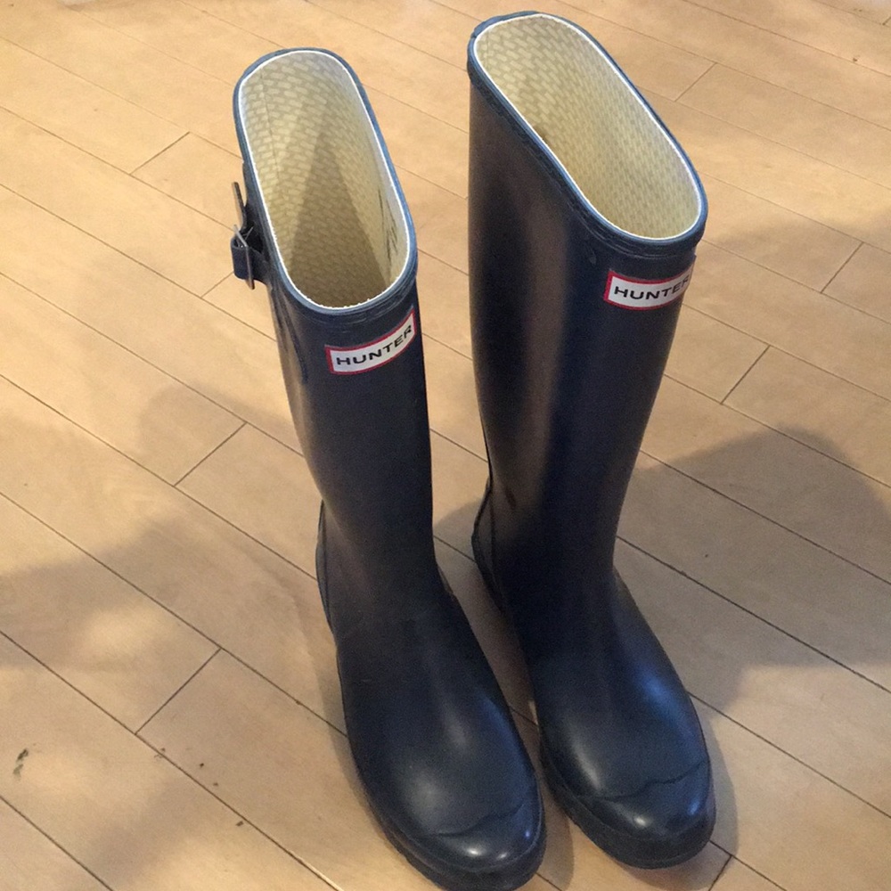 Black Amazing Hunter boots tall black