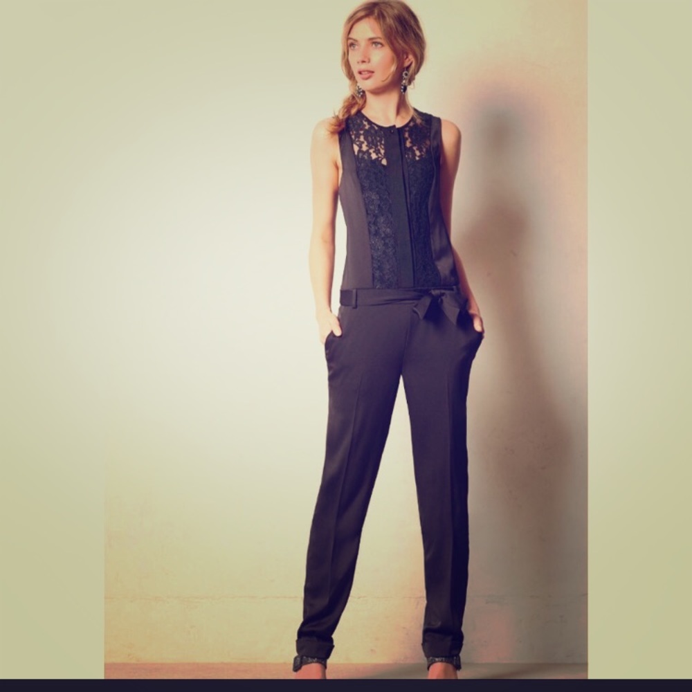 Anthropologie elegant jumpsuit! Size 6!