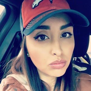 Meet your Posher, Beatriz