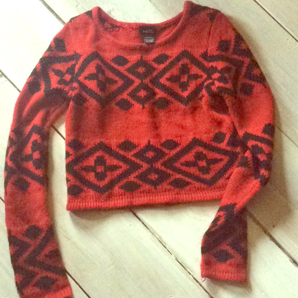 • DONATING SOON • Rue 21 crop top sweater