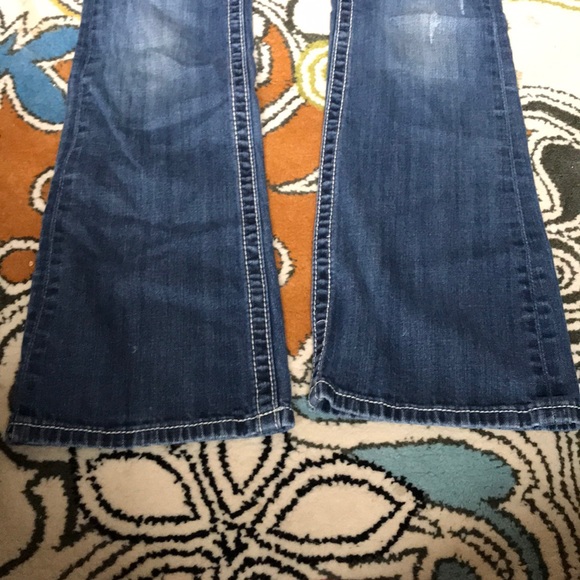 Medium Wash Miss Me Jeans - Picture 5 of 5