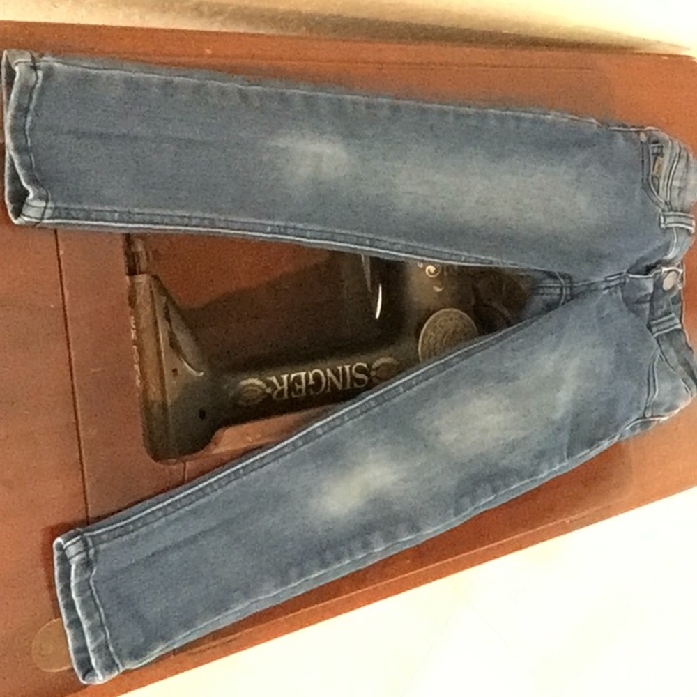 Girl's jeans.
