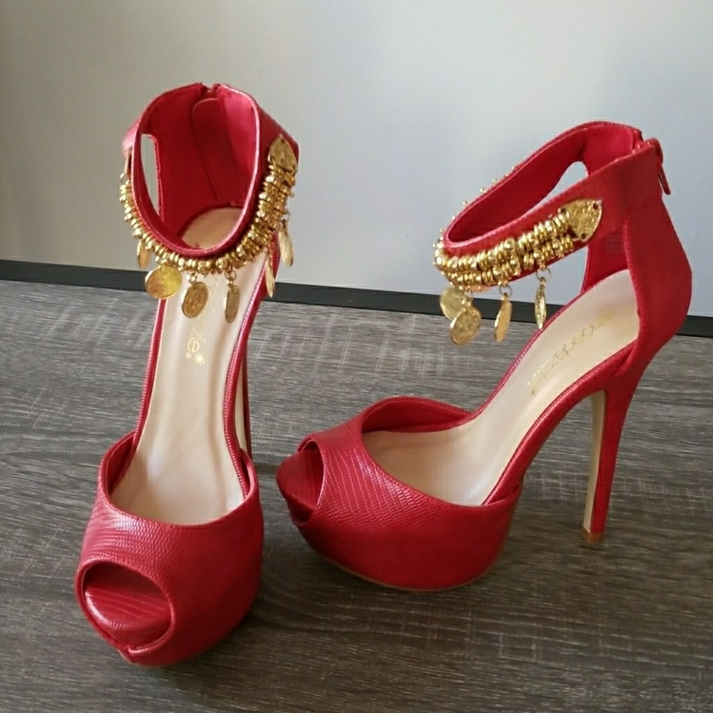 HIGH HEELS RED WOMENS SIZE 5.5 NEW IN BOC