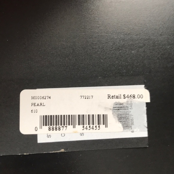 Awesome cherry color Marc by Marc Jacobs Bag - Picture 6 of 8