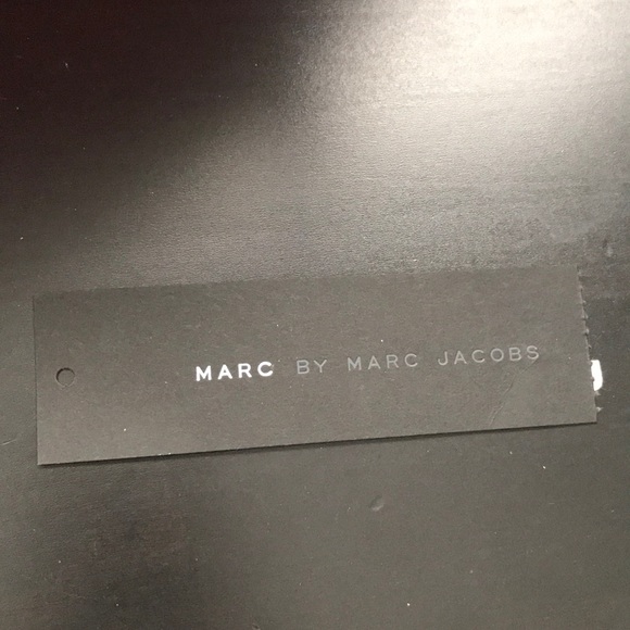 Awesome cherry color Marc by Marc Jacobs Bag - Picture 7 of 8