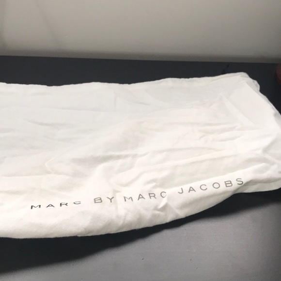 Awesome cherry color Marc by Marc Jacobs Bag - Picture 8 of 8