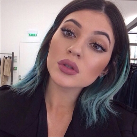 NEW MAC MEHR LIPSTICK - Picture 4 of 6