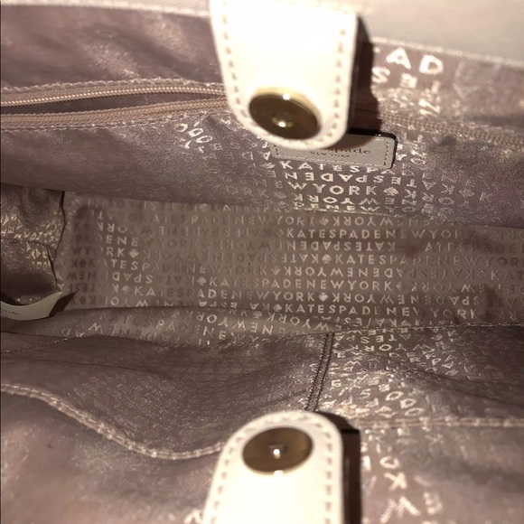 Kate spades Tote - Picture 3 of 3