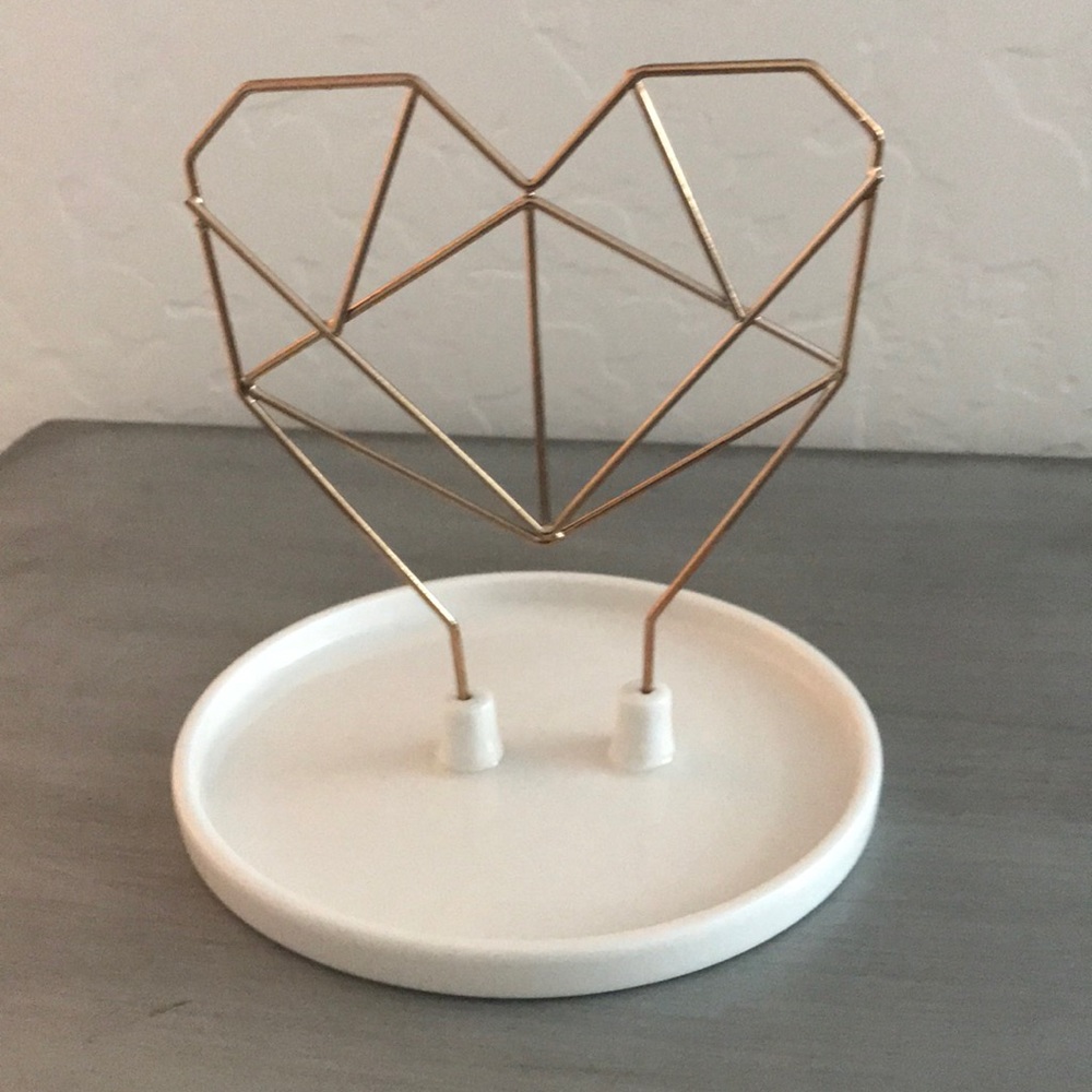 Wire Heart Jewelry Holder