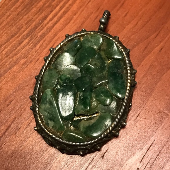 Real Jade Pendant snd Earrings- Vintage - Picture 2 of 3