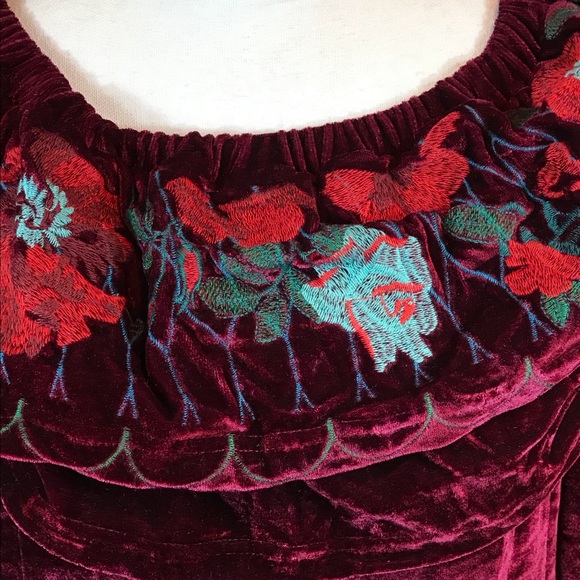 M Only Crushed Velvet embroidered dress - Picture 4 of 6