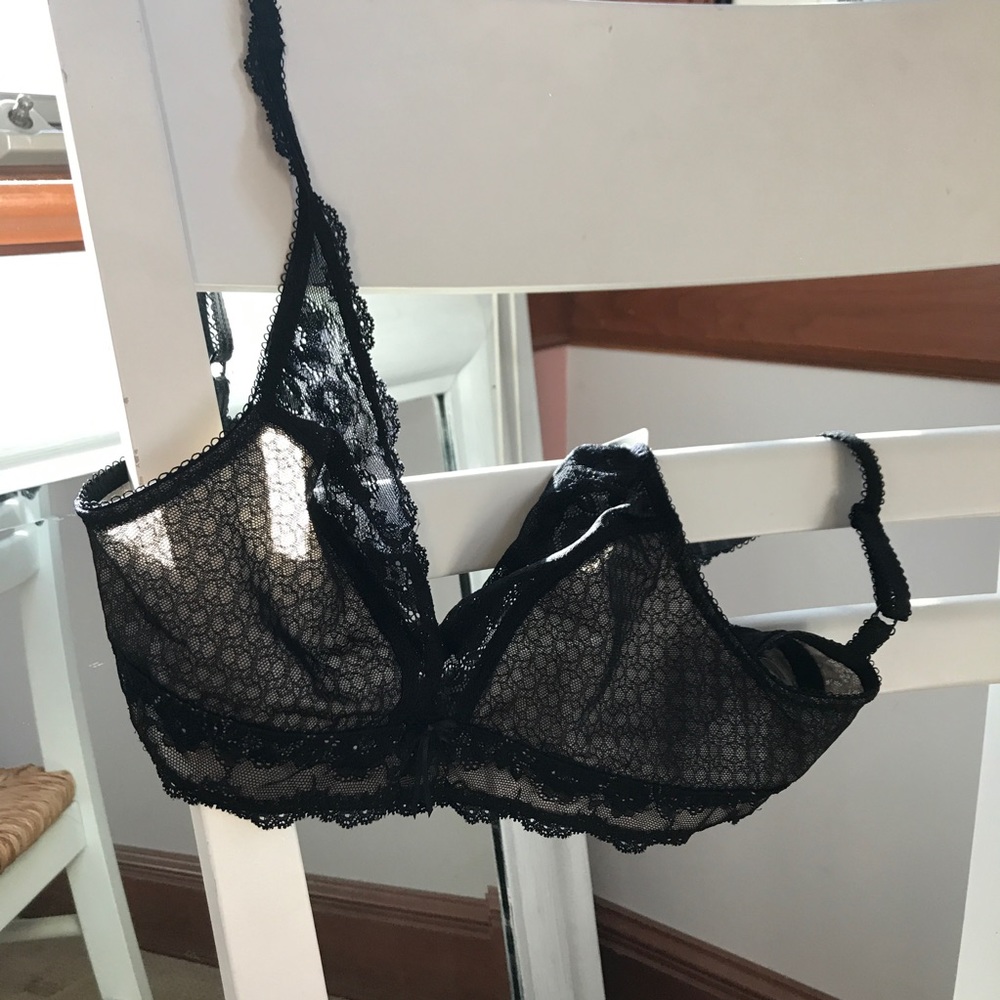 NWT Black Lacy Bralette Wacoal Crochet Bra Small