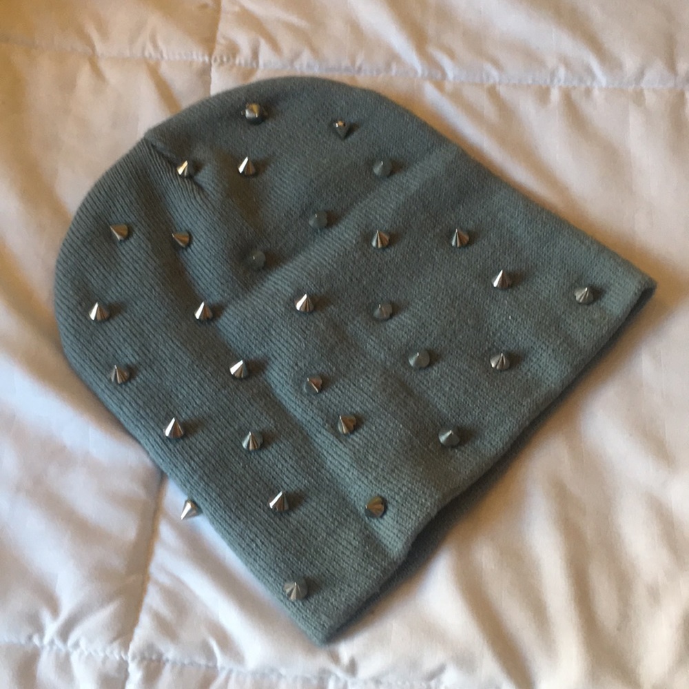 STUDDED BEANIE WINTER HAT