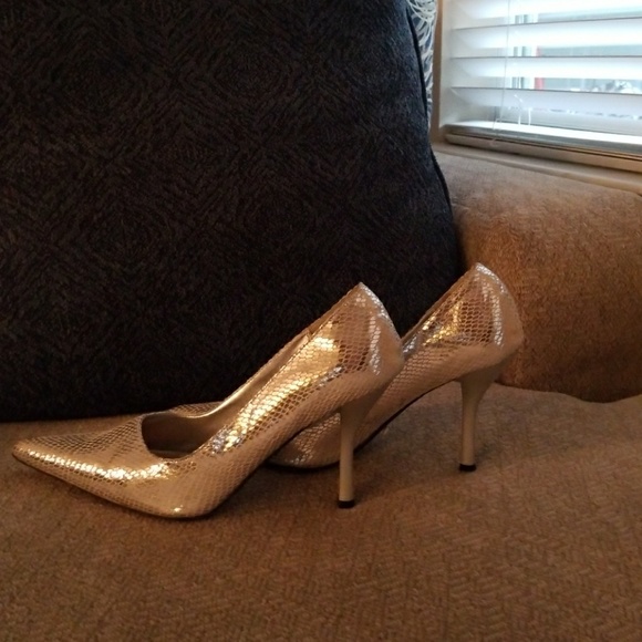 High Heels - Picture 4 of 4