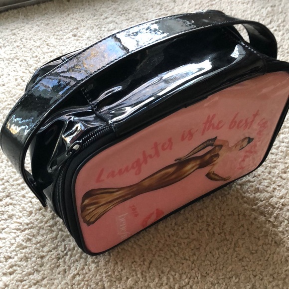 Benefit travel bag new - Picture 3 of 5