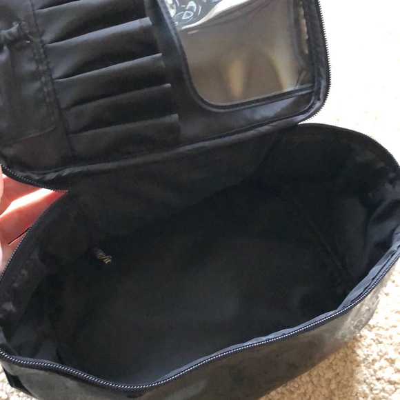 Benefit travel bag new - Picture 5 of 5